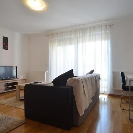 Dina 52 *
