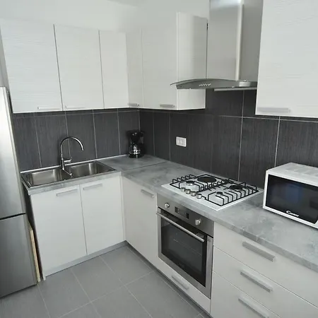Dina 52 Apartman